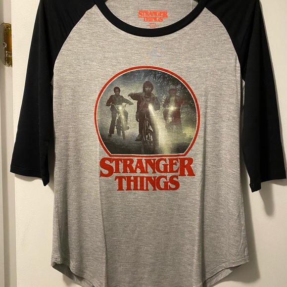 ⚫️ New Stranger Things Finding Will ringer tee - small - - Picture 4 of 6